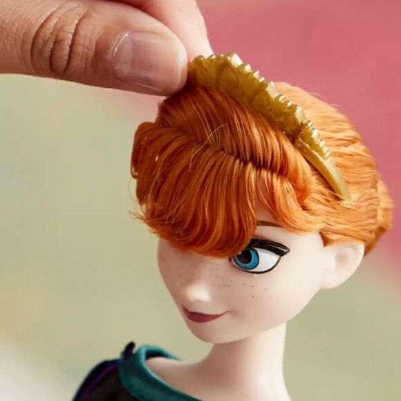 Queen Anna Classic Doll & Brush Frozen 2 DISNEY 11.5” NIB / Sealed SHIPS NOW!! - Picture 6 of 11